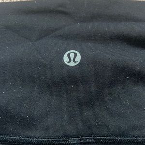 Black lululemon Wunder Under leggings